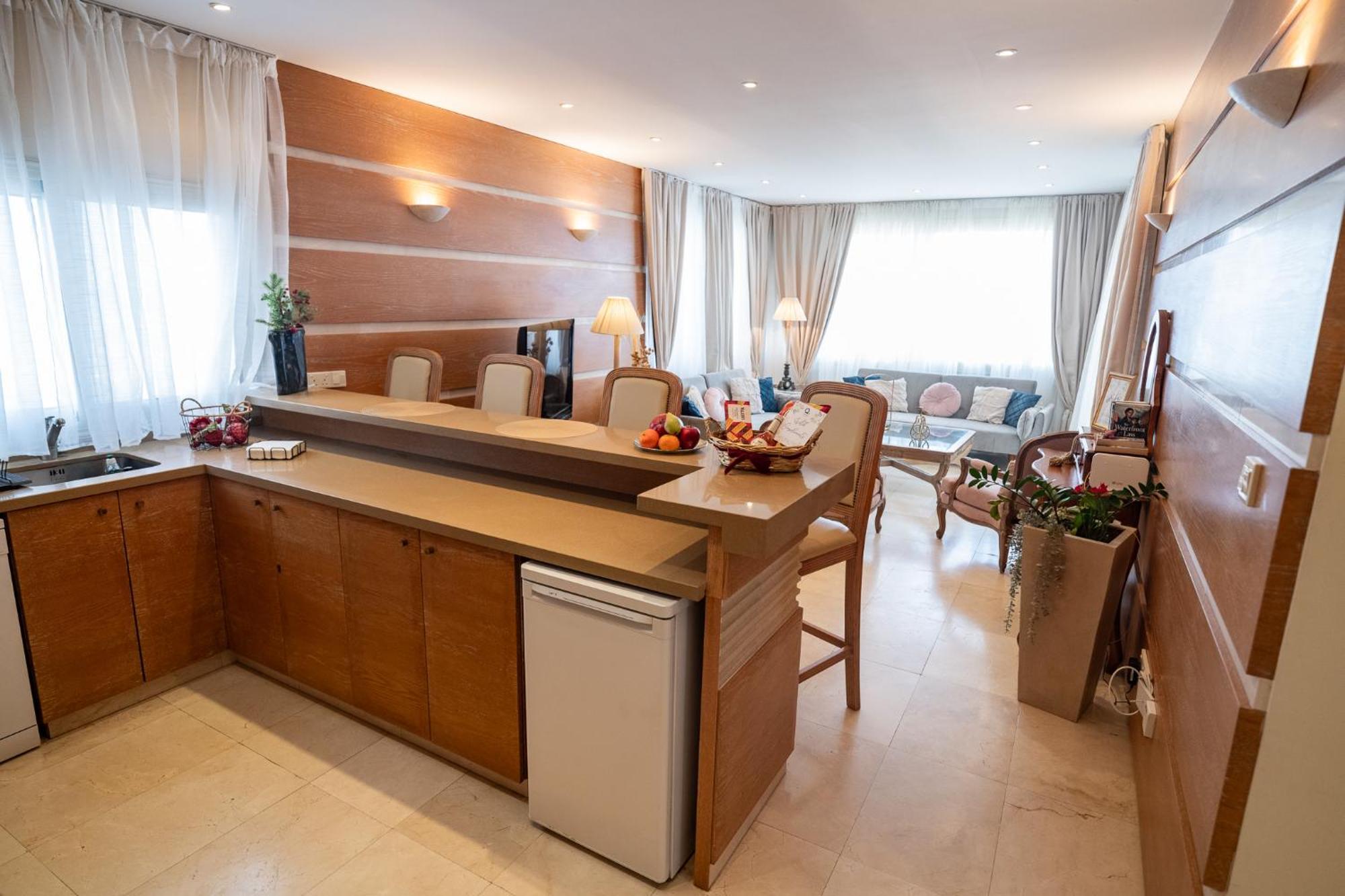 Quattro Beachfront Sea View Ap 4 Larnaca Luaran gambar
